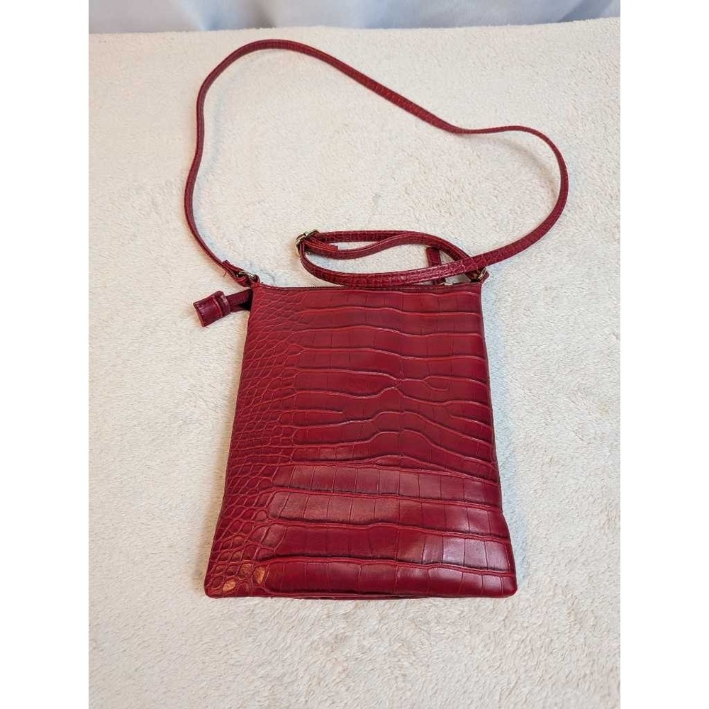 Relic Embossed Croc Texture Crossbody Shoulder Bag Red - Picture 4 of 7
